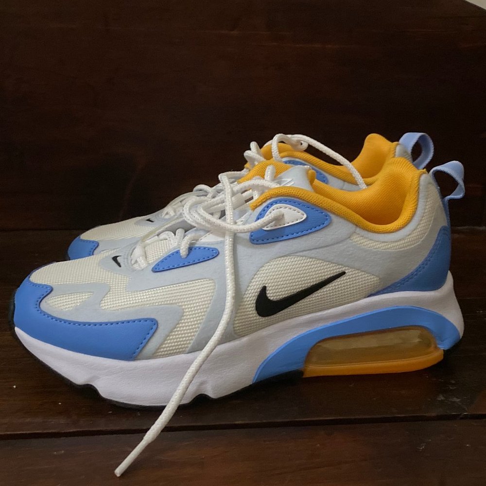 Nike Air Max 200 Sneaker in Pastel Blue 7